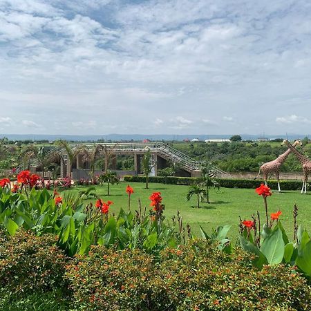 G7 Wonders Hotel Utengule 外观 照片